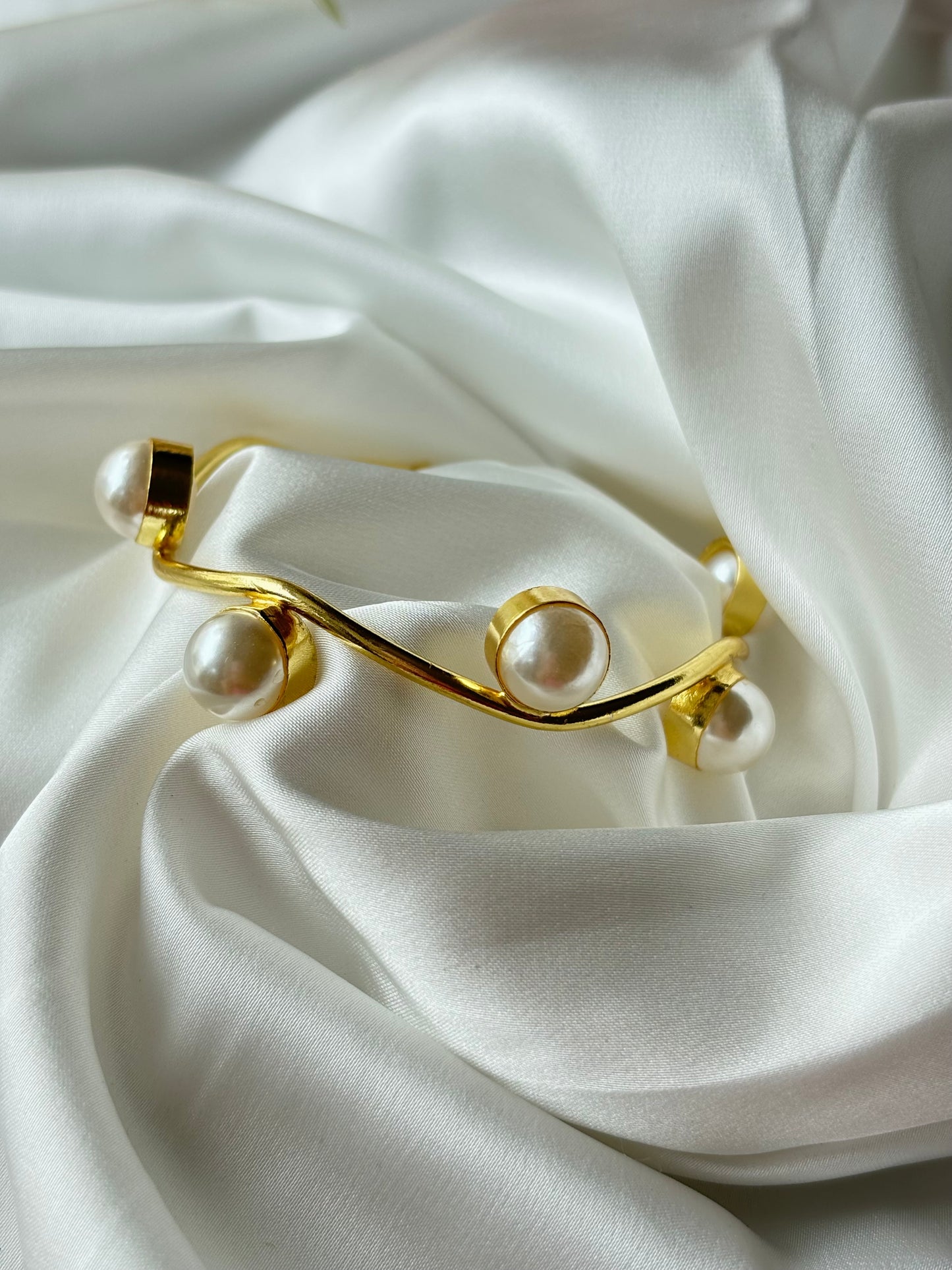 Twisted Pearl Cuff