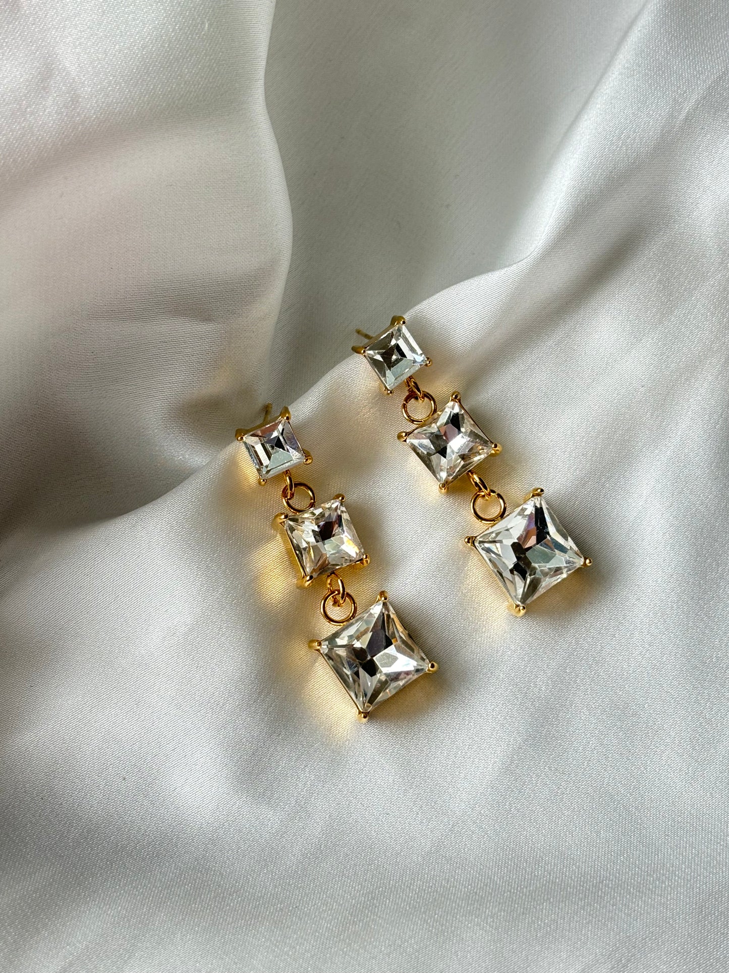 Diana Diamond Danglers