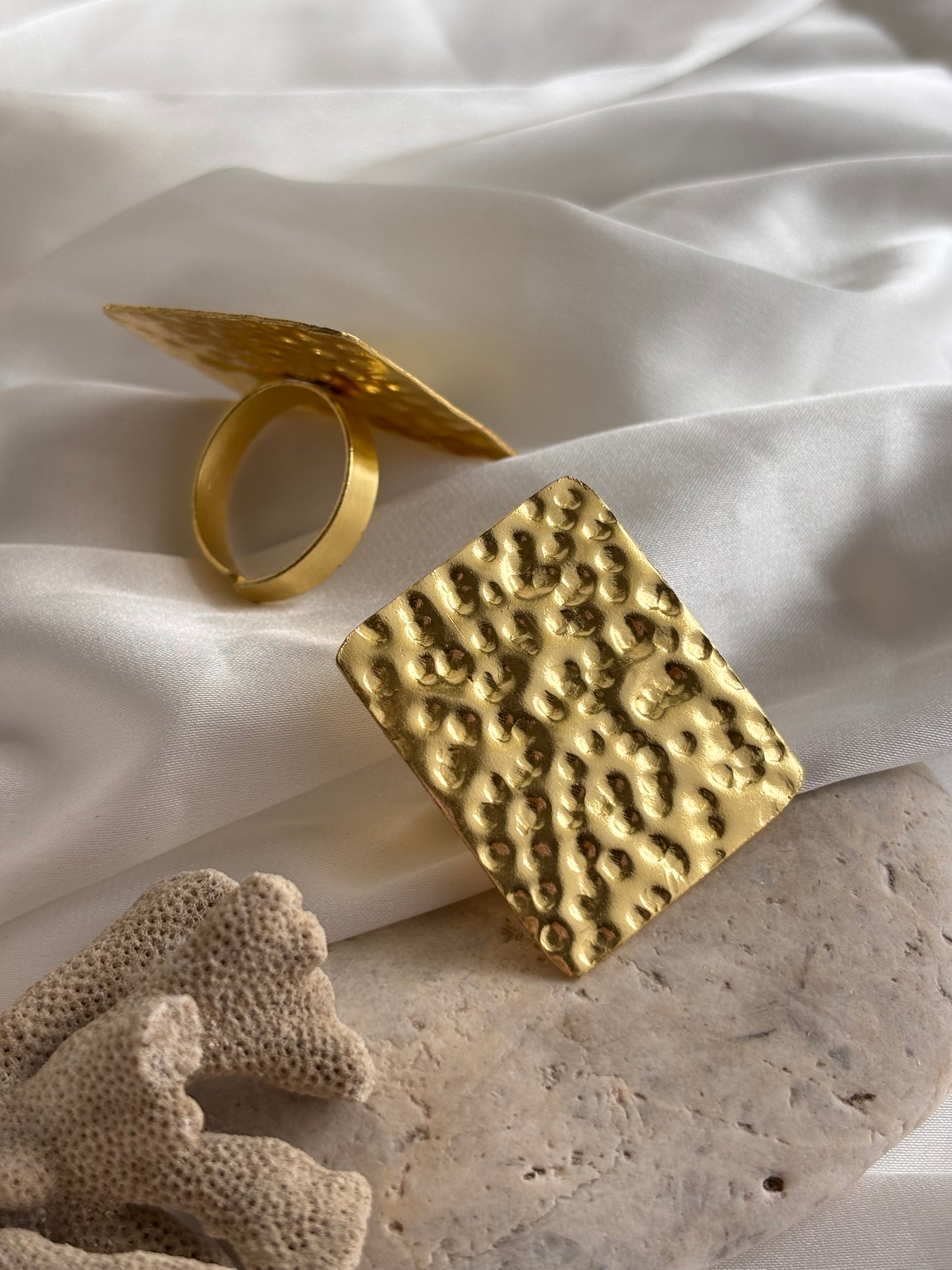 Godiva Ring