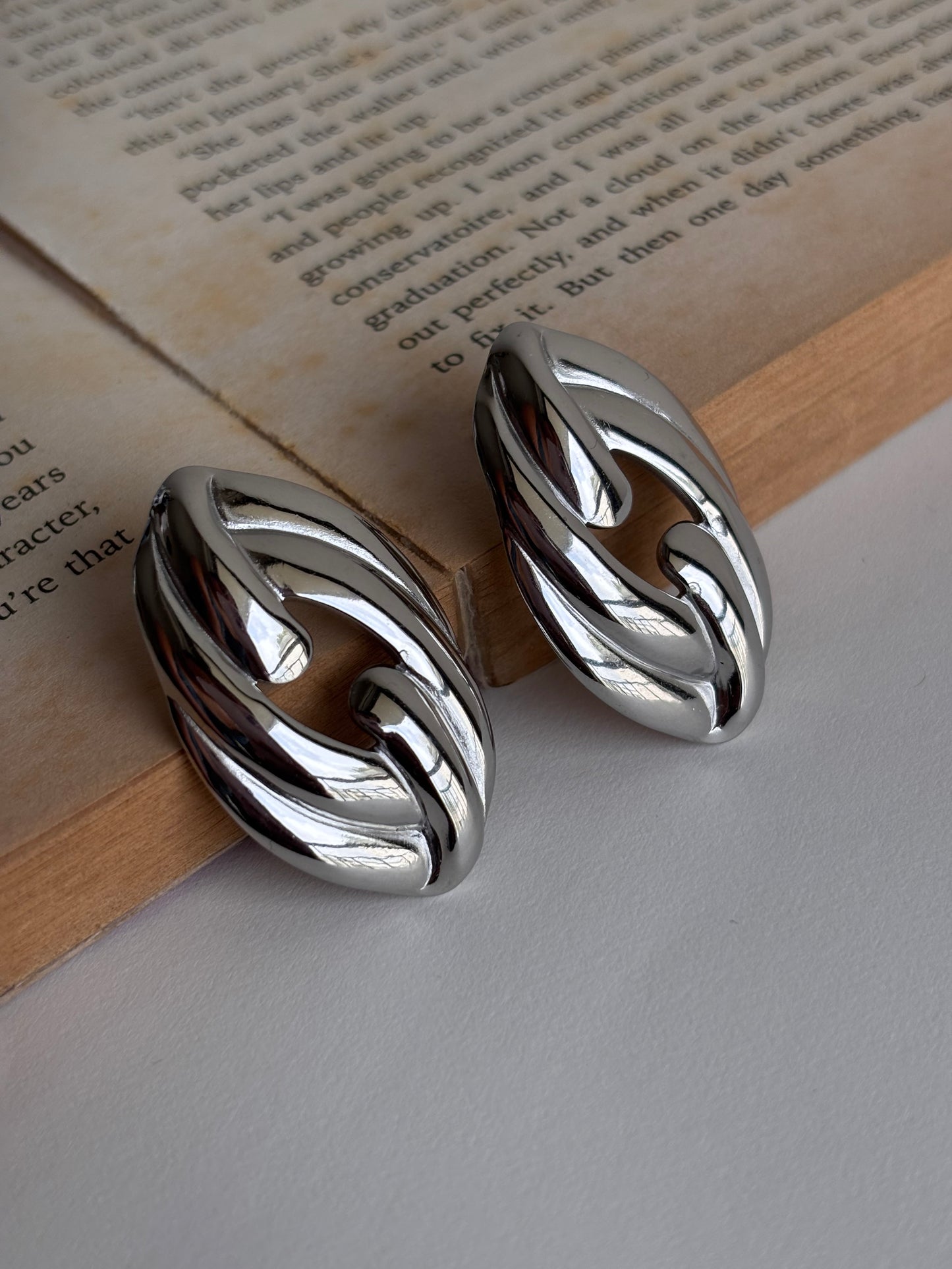 ‘Soaring’ Silver Earring