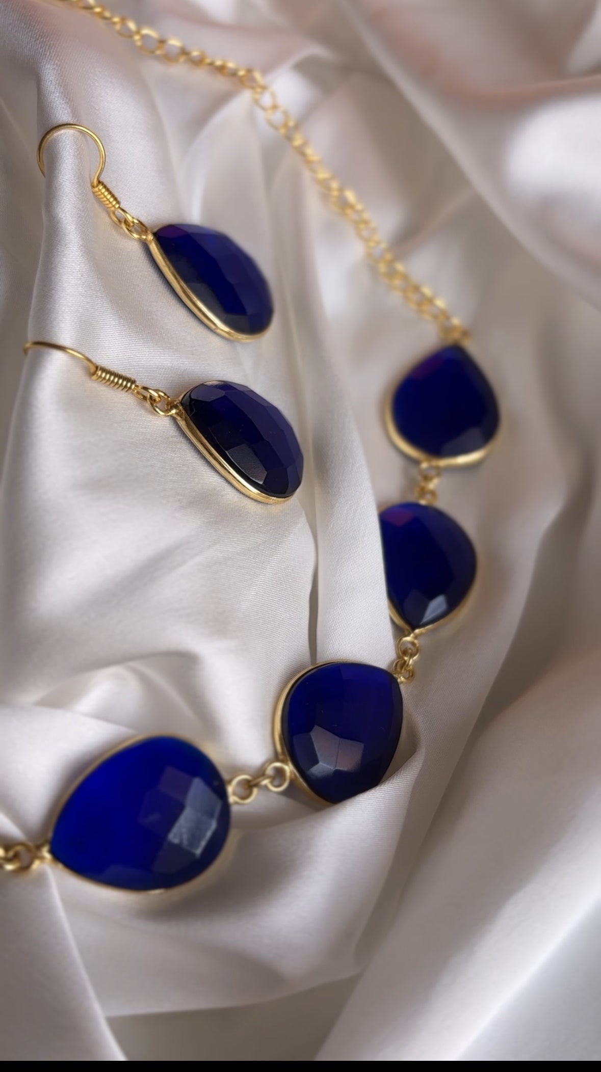 Blue Belle Choker Set