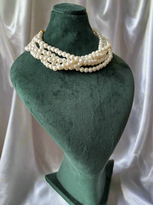 Twist of Grace - Pearl Choker