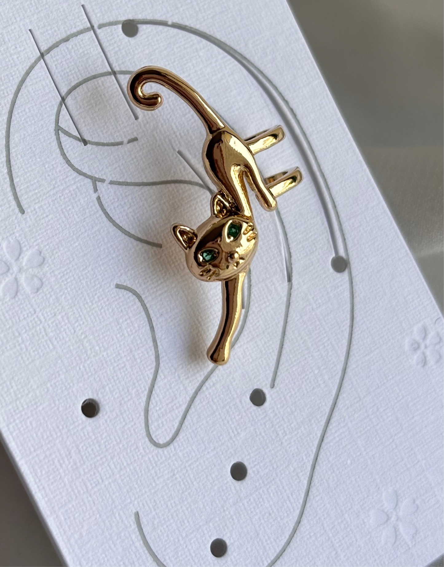 Hey Kitty - Ear Cuff