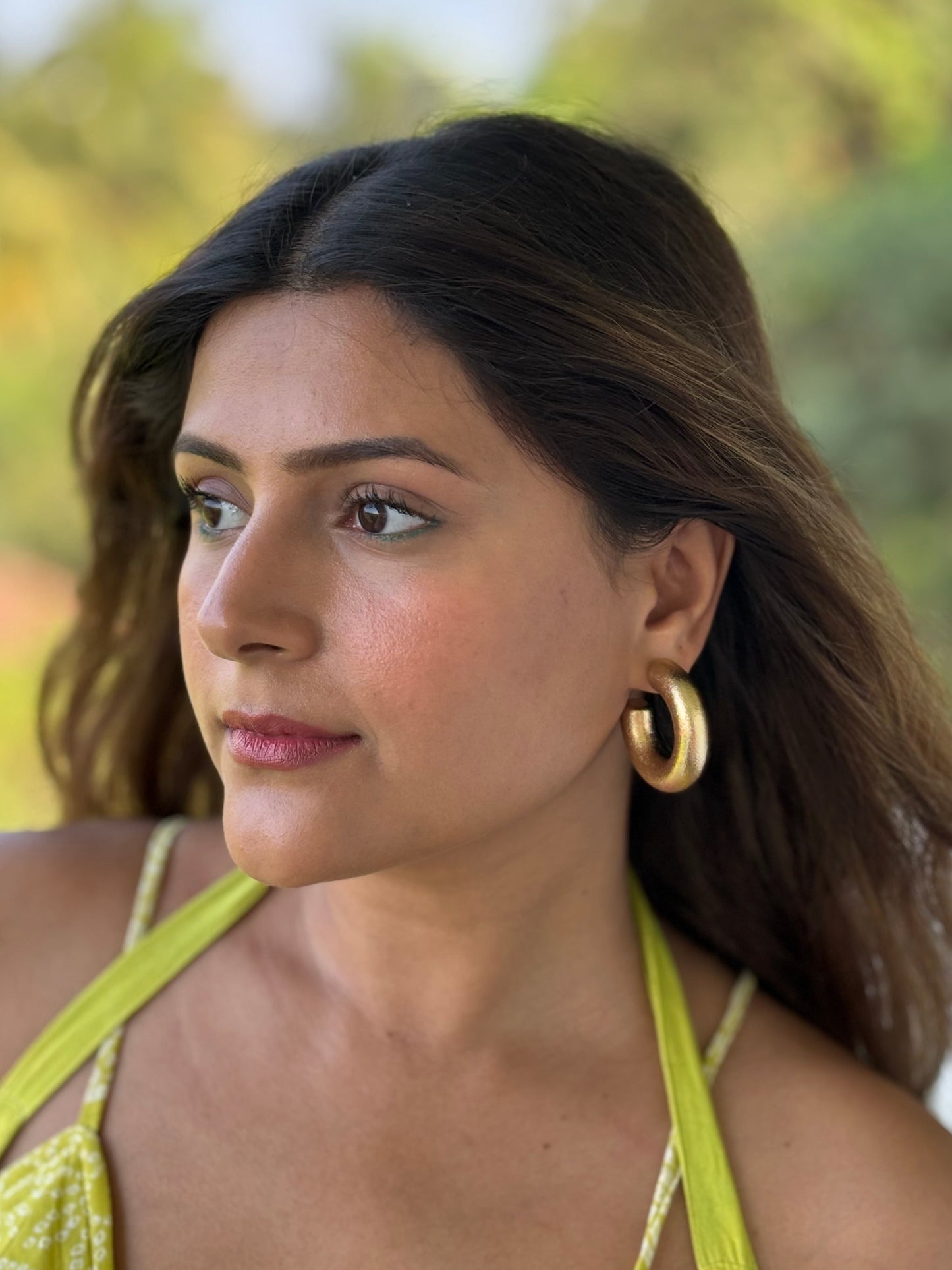 Influencers in everyday matte hoops 