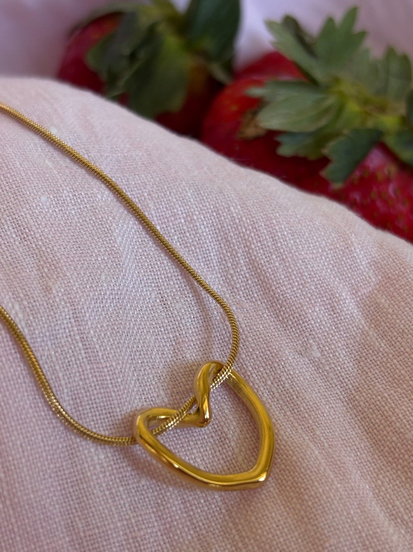 Intertwined Heart 💓