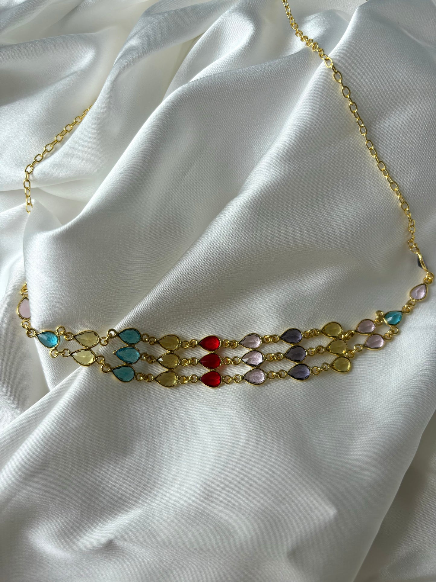Her Majesty - Multicolour Choker